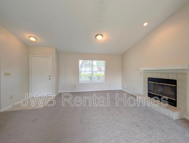 Building Photo - 2358 Scanlon Dr