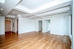 Foto del edificio - 70 Parker Hill Ave