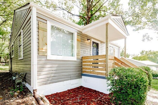 Building Photo - 6505 Forest Dr