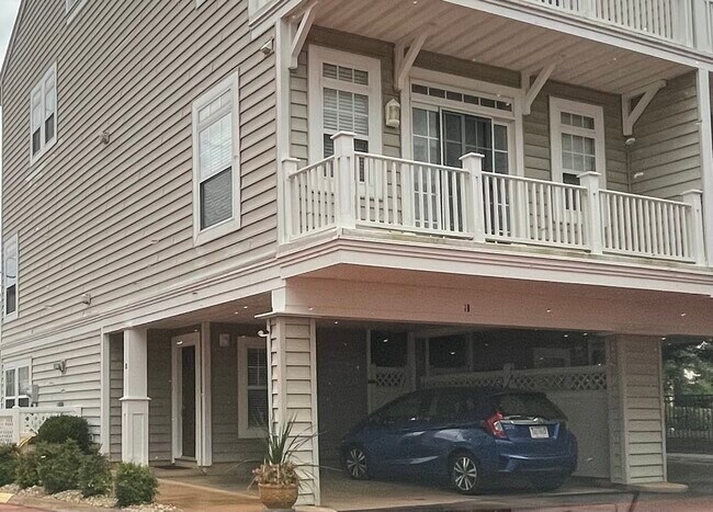 Building Photo - 2080 E Ocean View Ave