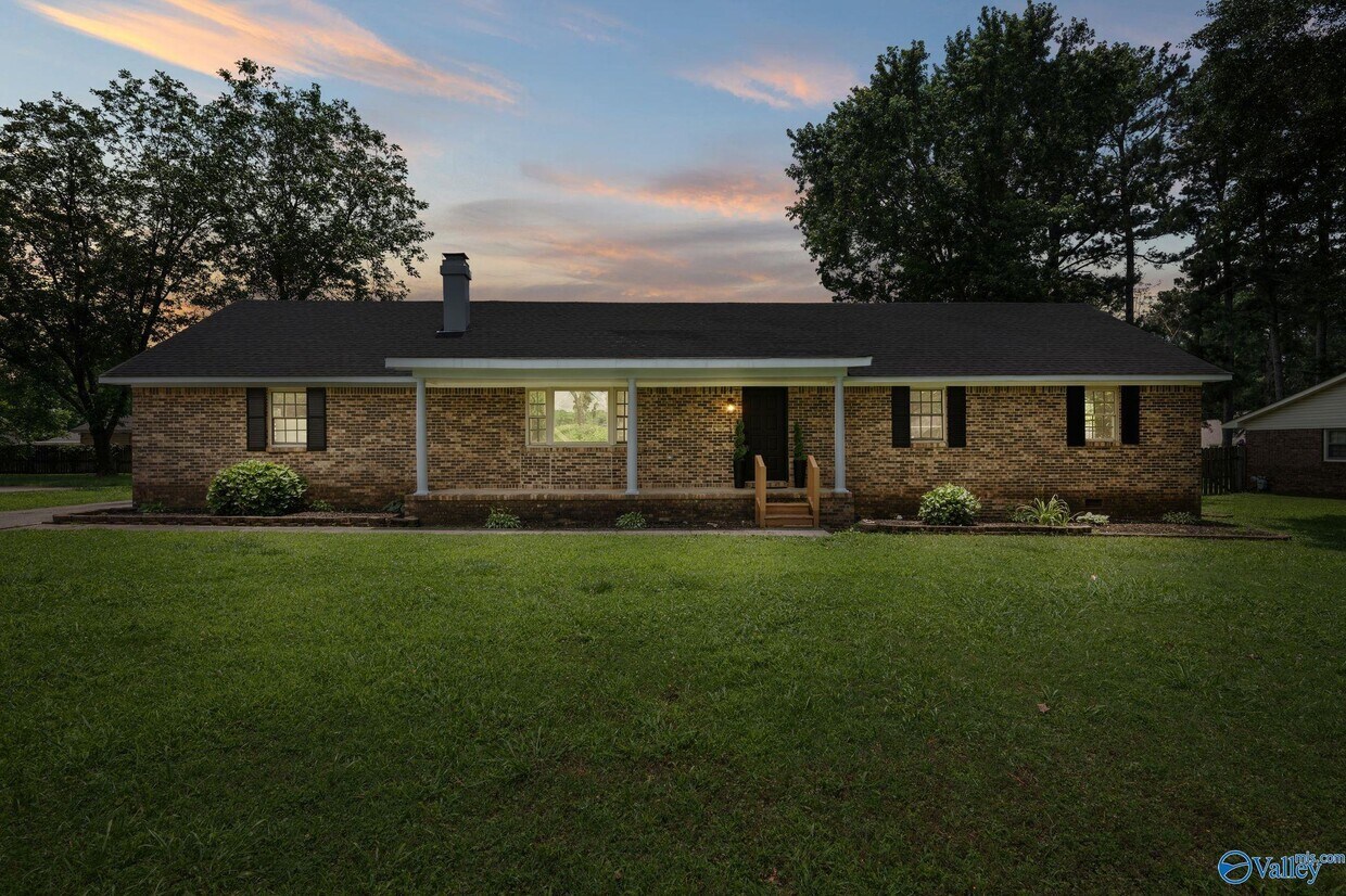 Foto principal - 117 Bates St