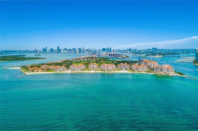 Foto del edificio - 2514 Fisher Island Dr