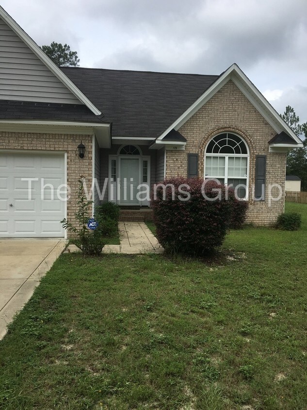 175 Regency Dr, Raeford, NC 28376 House Rental in Raeford, NC