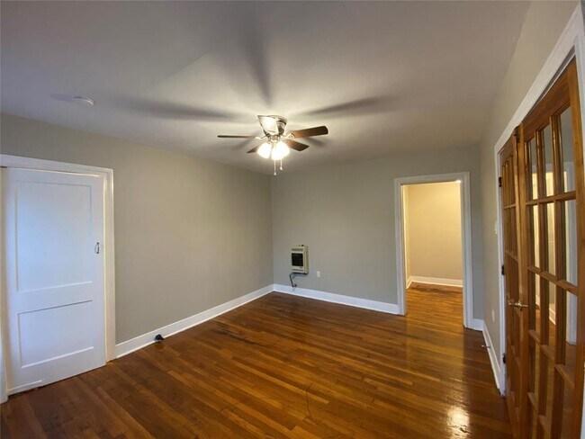 Building Photo - 4219 Lamar St