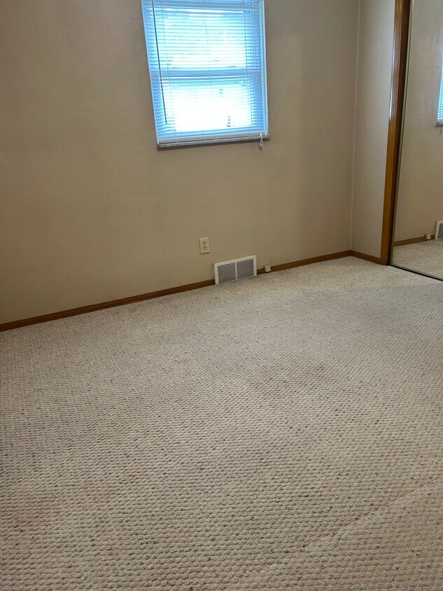 Foto principal - 4343 Bristol St