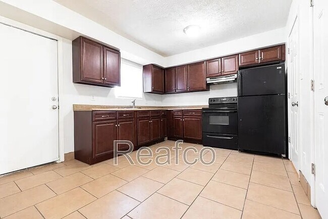 Foto del edificio - 2846 Baughman Ave