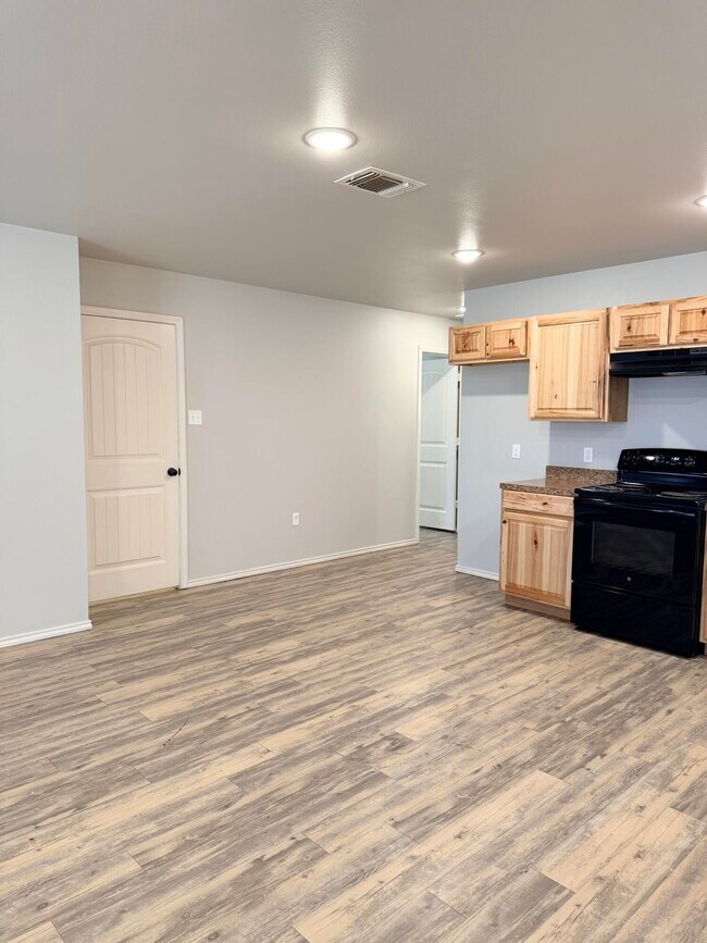 Foto del edificio - 1716 E 14th St