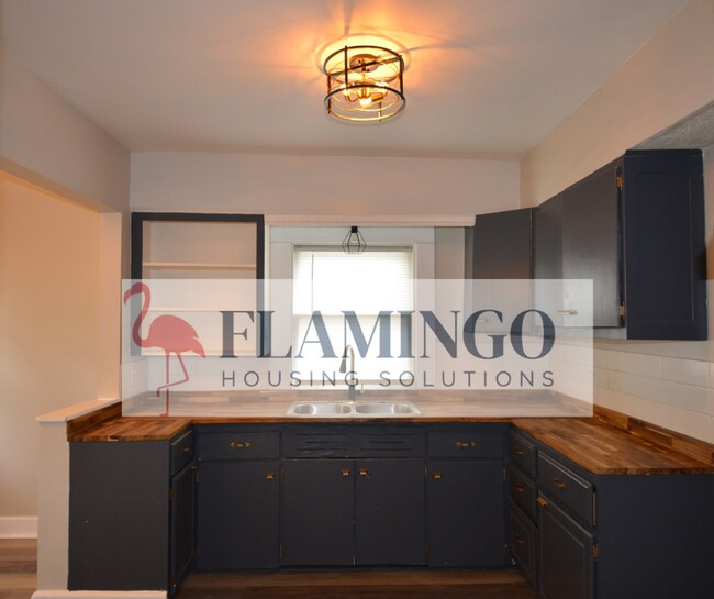 Foto del edificio - 565 Kenwood Ave