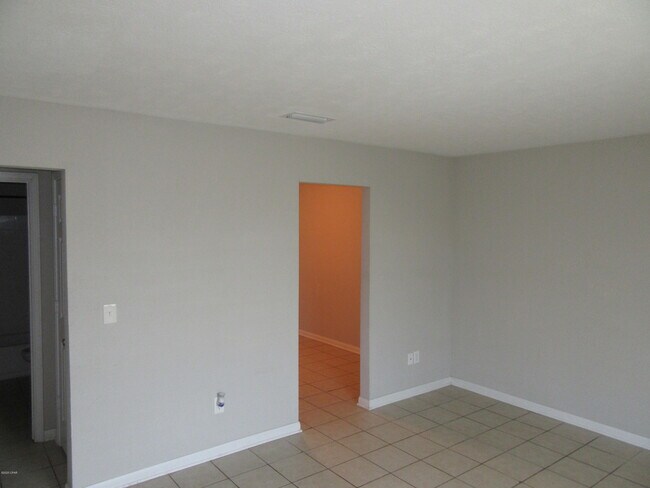 Building Photo - 1419 Florida Ave