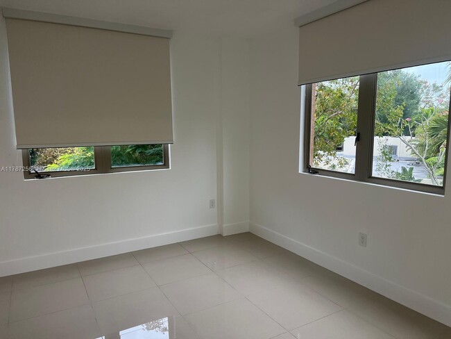 Foto del edificio - 2630 SW 28th St