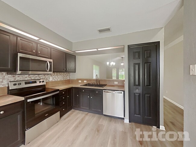 Building Photo - 3287 Guernsey Ct