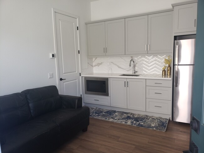 Foto del edificio - 586 Gateway Ln