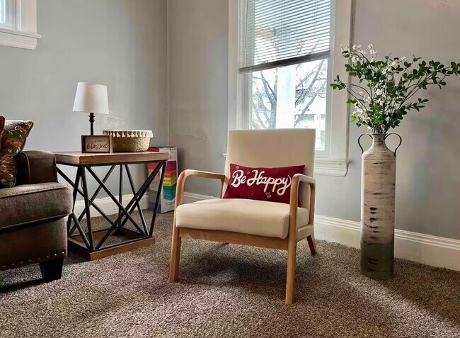 Building Photo - 10702 Lamontier Ave