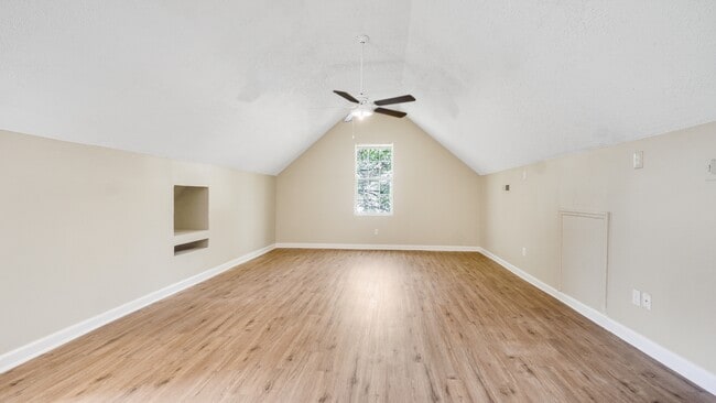 Photo - 2902 Meadowhill Dr House