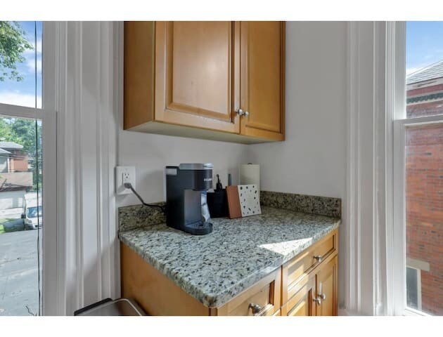 Foto del edificio - The Artist's Apt. | 2BR | Short North | +Parking