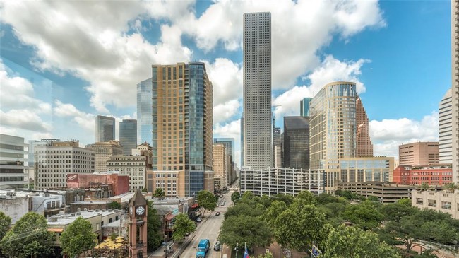Foto del edificio - 204 Travis St