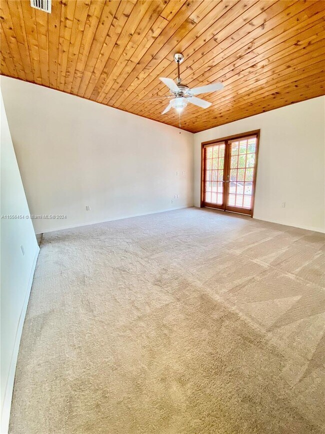 Building Photo - 8131 SW 90th Ave
