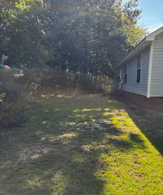 Building Photo - 408 Gibson Forest Dr