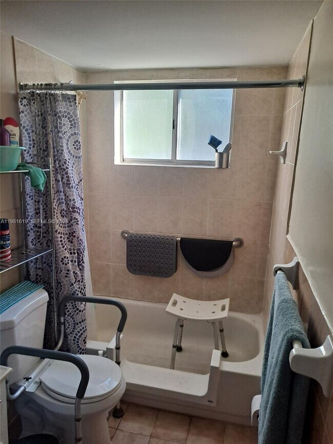 Foto del edificio - 10765 SW 4th St