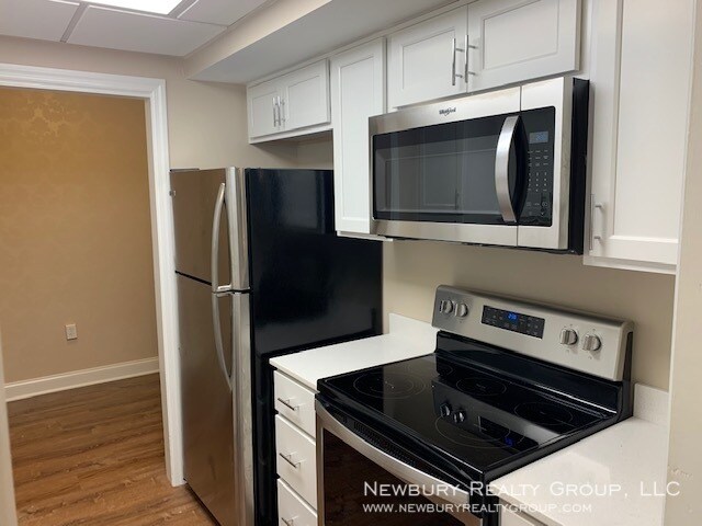 Primary Photo - Luxurious Penthouse Retreat Available Now