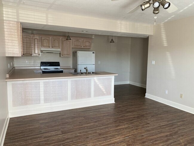 Foto del edificio - 1227 Gunbarrel Rd