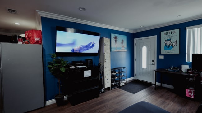 Photo - 1447 E 25th St Apartment