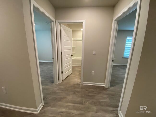 Foto del edificio - 24641 Alamitos Trace Dr