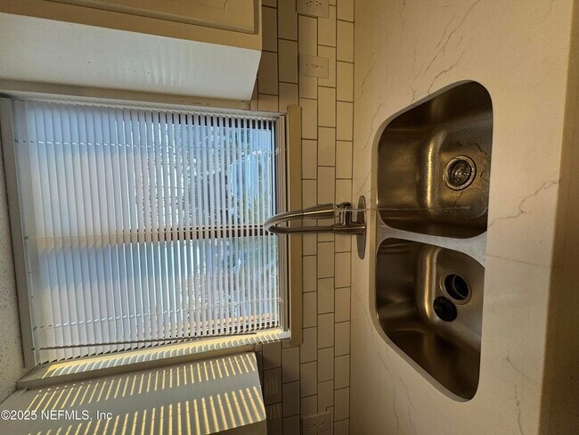 Foto del edificio - 4263 Windergate Dr