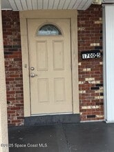 Building Photo - 1692 Aurora Rd