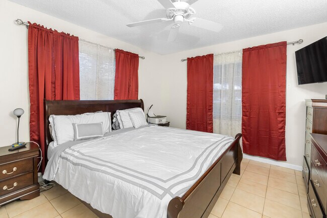 Foto del edificio - 505 Mansfield M