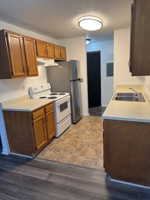 Building Photo - 595 Wagner Dr