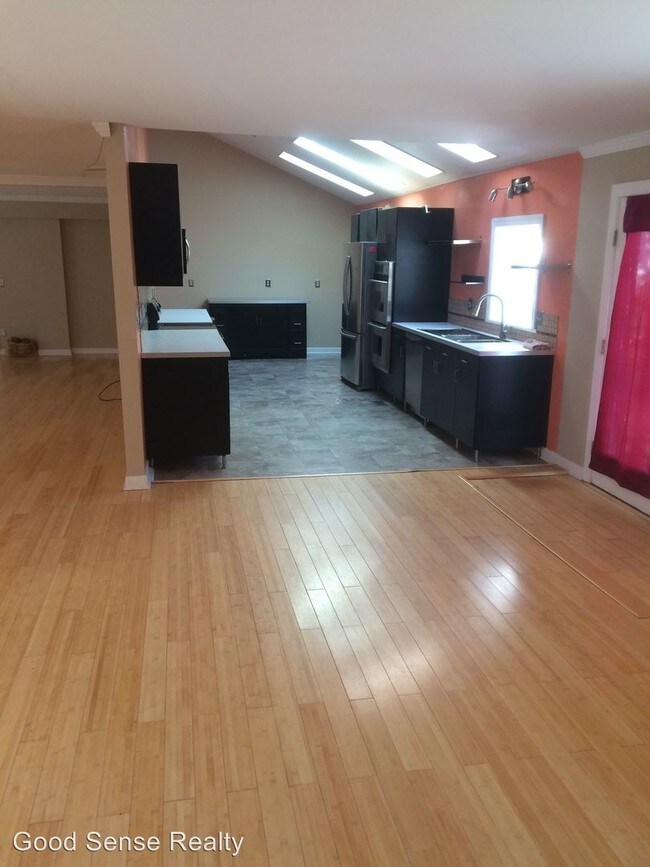 Building Photo - 3 br, 2 bath House - 3418 Sutton Place
