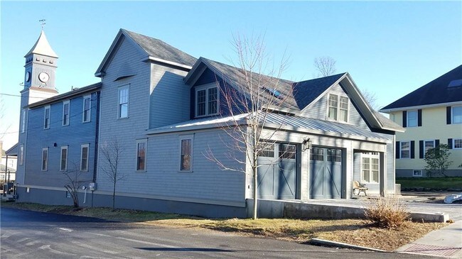 Building Photo - 22 Prairie Ave