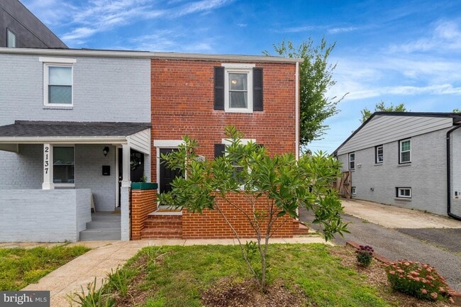 Photo - 2139 S Oxford Street Unit Townhome