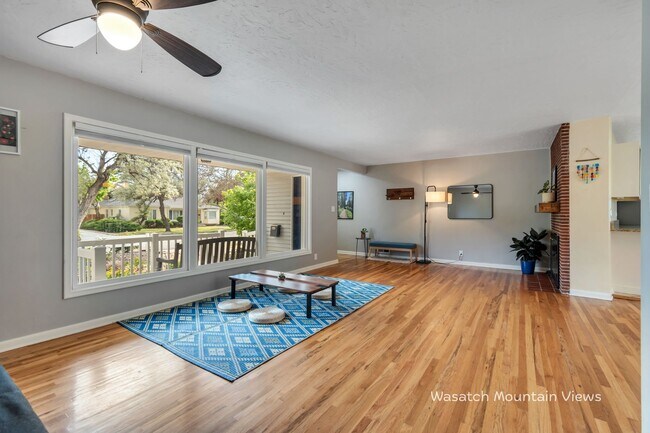 Foto del edificio - 3135 E Louise Ave