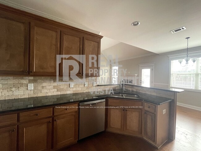 Building Photo - 904 Rainbow Springs Rd