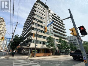 Building Photo - 38 Niagara St