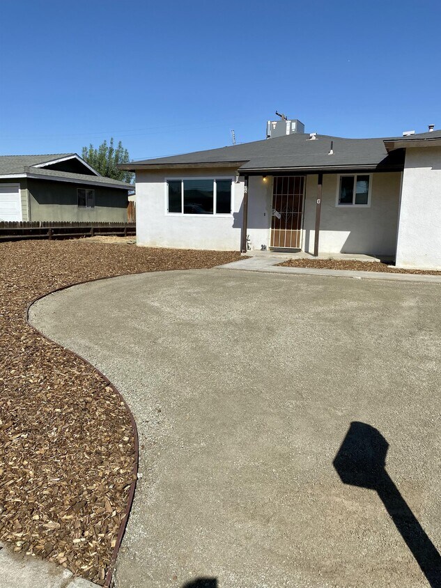 856 S Latimer St, Tulare, CA 93274 House Rental in Tulare, CA