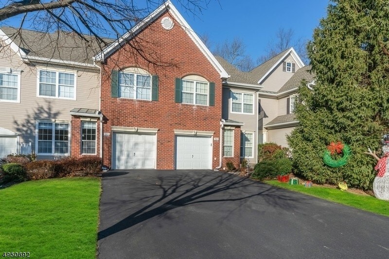 Foto principal - 905 S Branch Dr