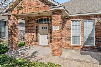Building Photo - 4009 Reatta Ln