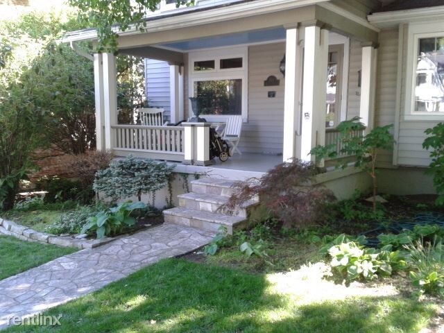 Primary Photo - 314 Oakwood Ave