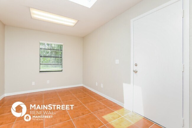 Foto del edificio - 8235 Gershwin St