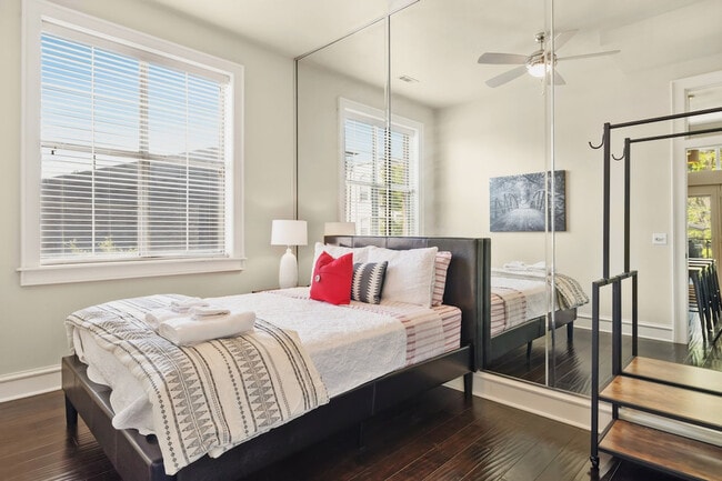 Foto del edificio - 340 Campbell Ave