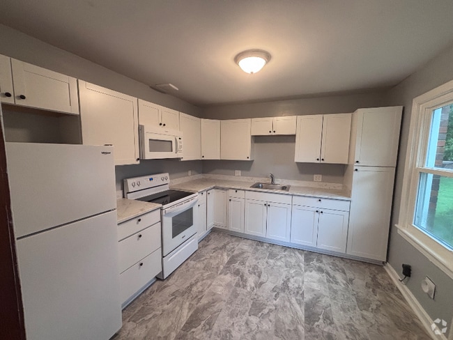 Building Photo - 126 McGavock Pk