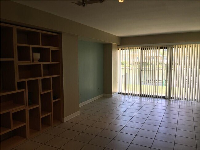 Building Photo - 14514 E Cabana St