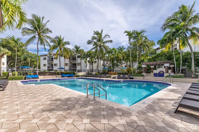 12325 SW 151st St - Piscina - Emerald Palms Apartment Homes
