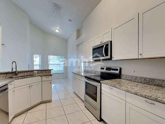 Building Photo - 2808 Berkshire Cir