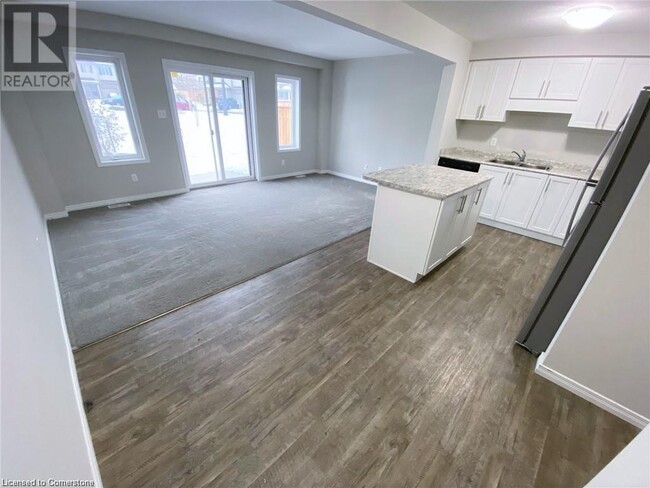 Building Photo - 50 Pinnacle Dr