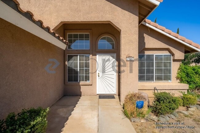 Building Photo - 39821 Milan Dr