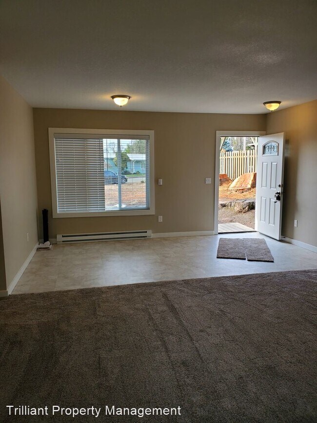 Building Photo - 3 br, 1 bath House - 3322 Tierra Drive NE